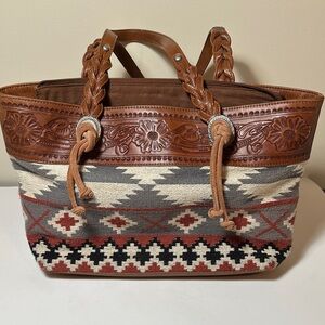 Shyanne Tan and Red Patterned Tote